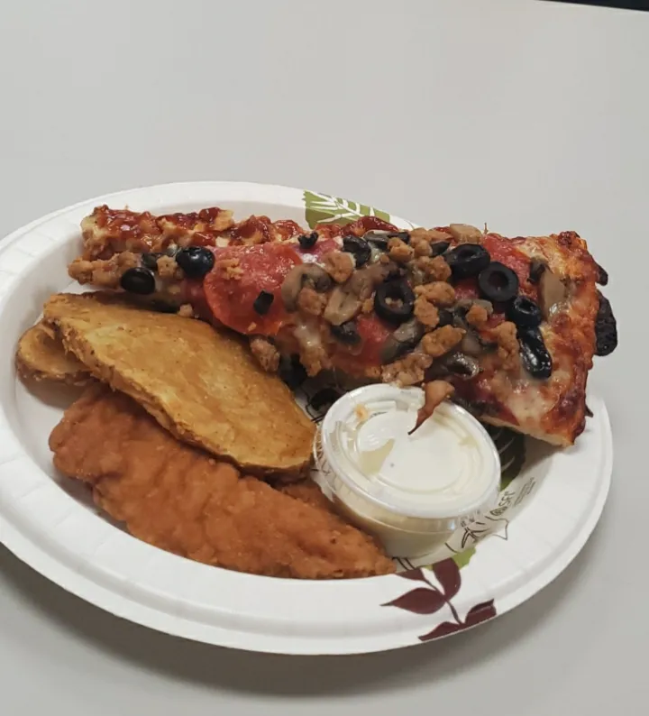 Spuds All Meat Pizza Chicken Strips